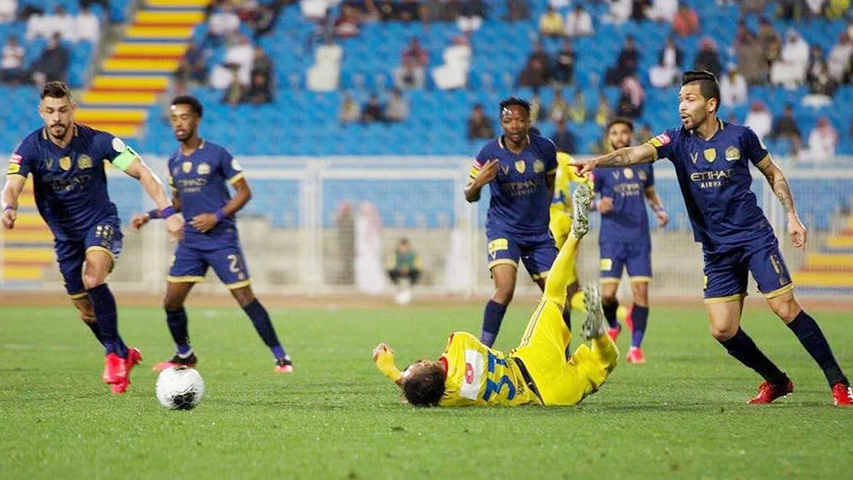 النصر يتجاوز عقبة الحزم بثنائية ويواصل مزاحمة الهلال على الصدارة