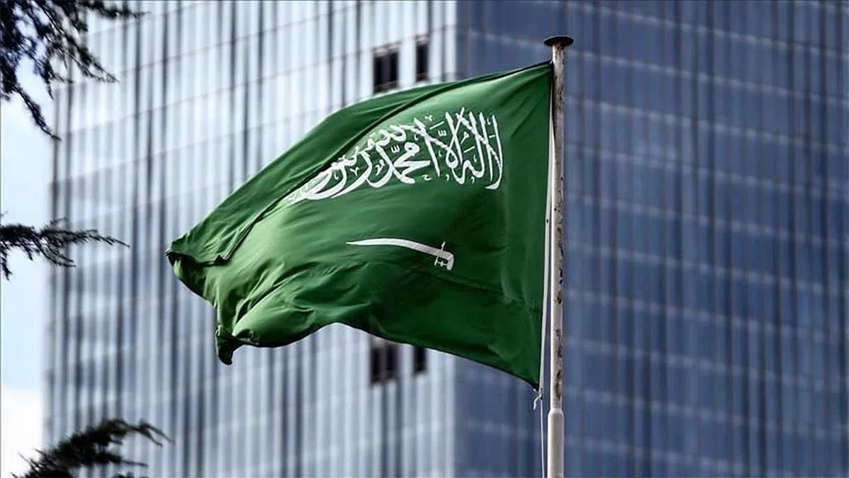 وزارة الحج تُعلن إيقاف إصدار تأشيرات العمرة وتعليق دخول السعودية للحاصلين عليها