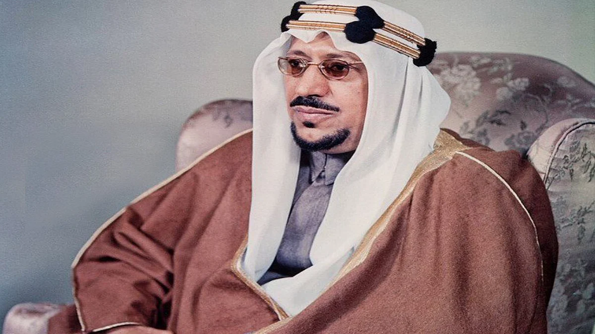 بأمر الملك سعود.. طبيب وطائرة خاصة لنقل المشيقح من بريدة إلى الرياض