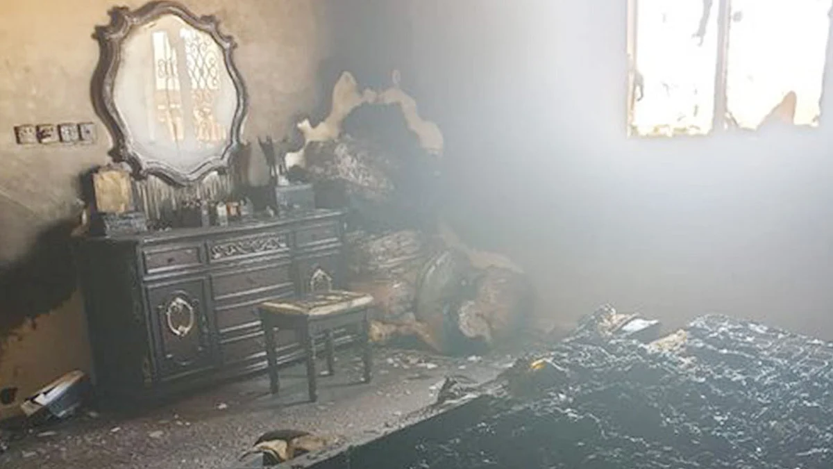 بالصور.. شاحن جوال يتسبب في إشعال النيران بحي الخليج.. والدفاع المدني يتدخل
