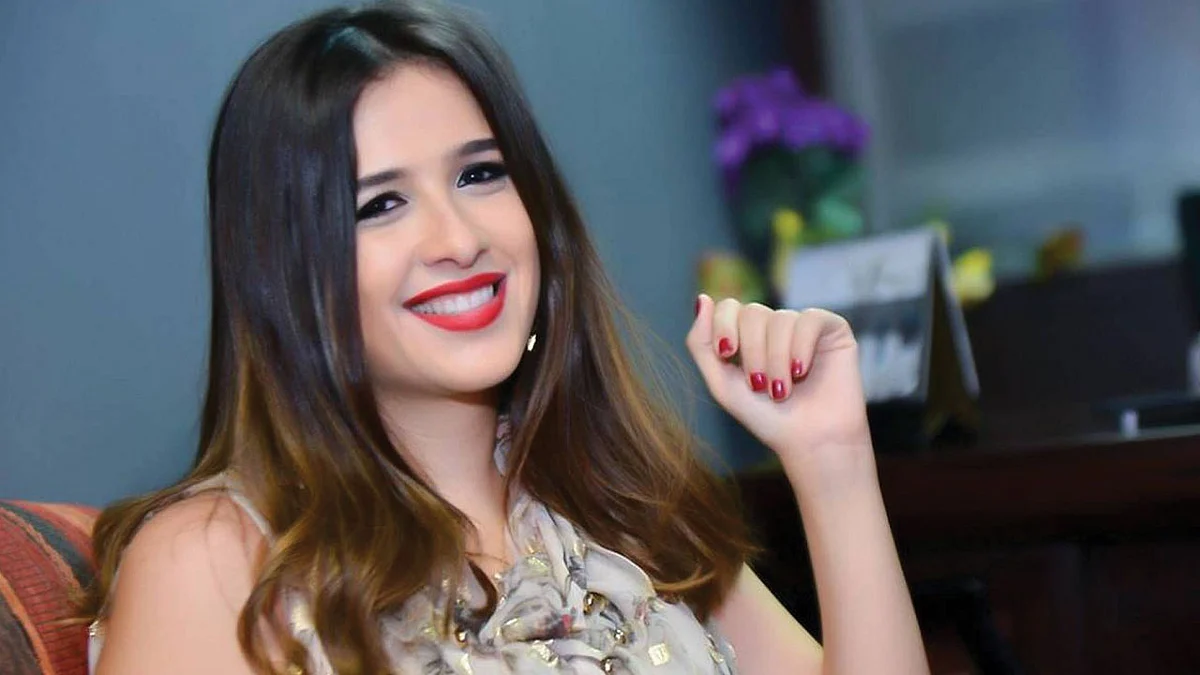 ياسمين عبد العزيز تفاجئ متابعيها بمقطع لشرين عبد الوهاب