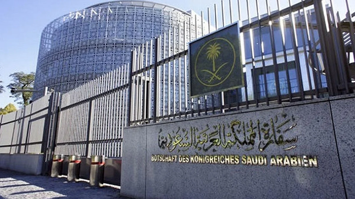 إتاحة الفرصة للمصريين القادمين إلى المملكة بتمديد التأشيرات بكافة أنواعها