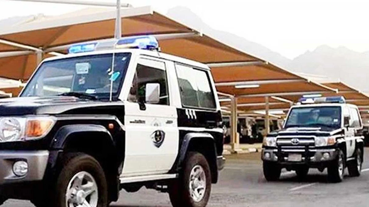 الجهات الأمنية بالطائف تُطيح بمقيم بصق على عملات معدنية