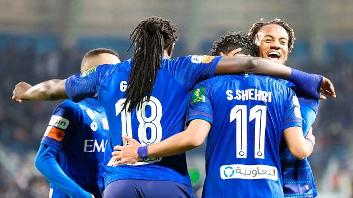 بعد دعوة روما.. «الأهلي» يُقحم الهلال في «تحدي الأساطير»