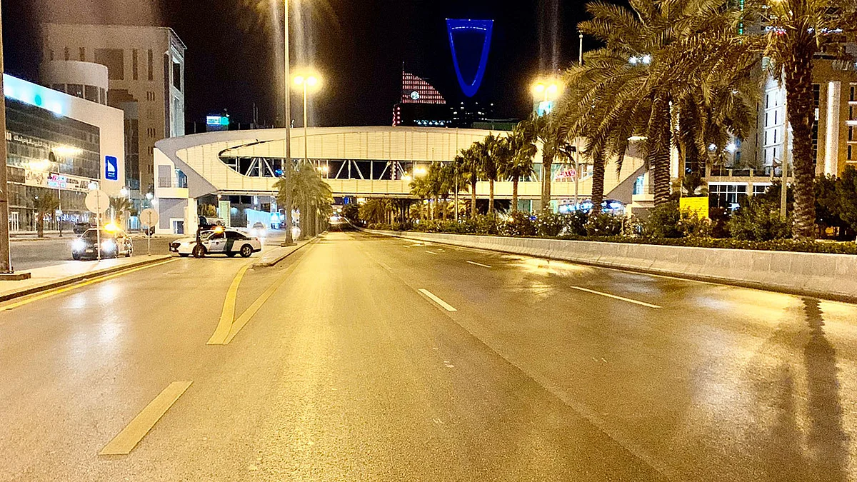 «عاجل» تنشر قائمة الفئات والقطاعات المستثناة من قرار منع التجول بين المناطق