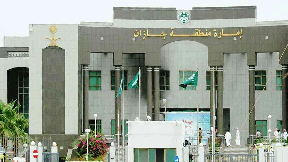 بسبب تغريدات تعود لعام 2013.. إعفاء وكيل إمارة جازان من منصبه