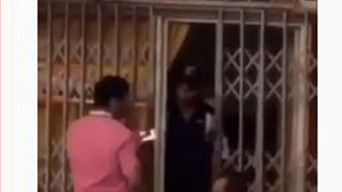 شاهد.. أمانة الرياض تعاقب محل الحلاقة المخالف لإجراءات كورونا
