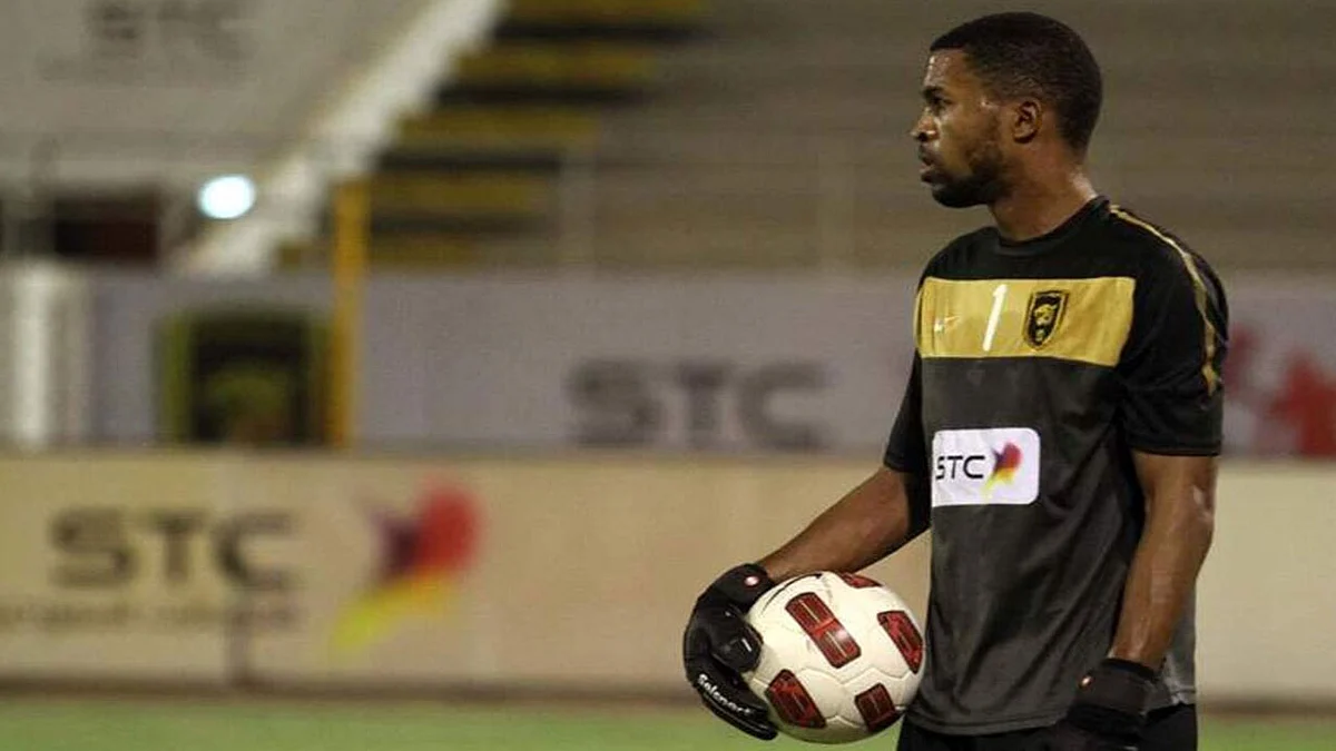 مبروك زايد ينتقد قرار الاتحاد «الصادم».. ويكشف سر «العلك»