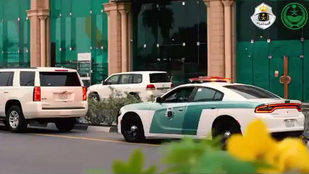 بالفيديو.. المرور السعودي يجدد التحذير: خروجك في أوقات المنع يعرضك للمساءلة