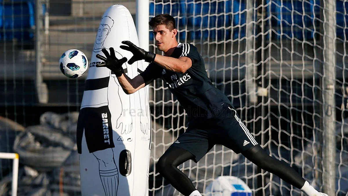 «سباق افتراضي».. حارس ريال مدريد ينضم إلى رِد بول