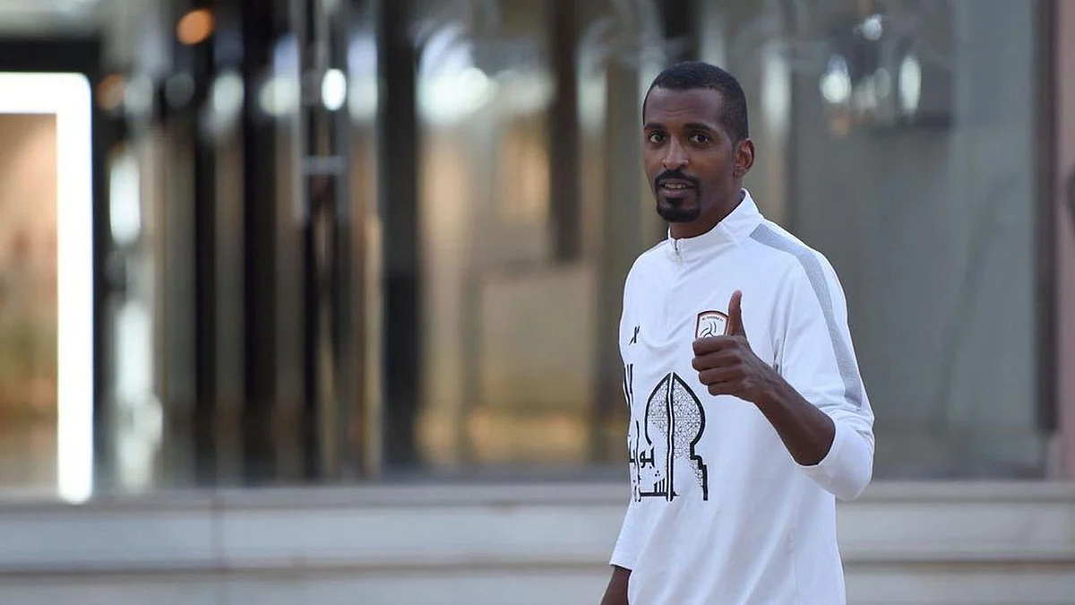 مُدافع الهلال السابق يرحب بالانتقال إلى النصر