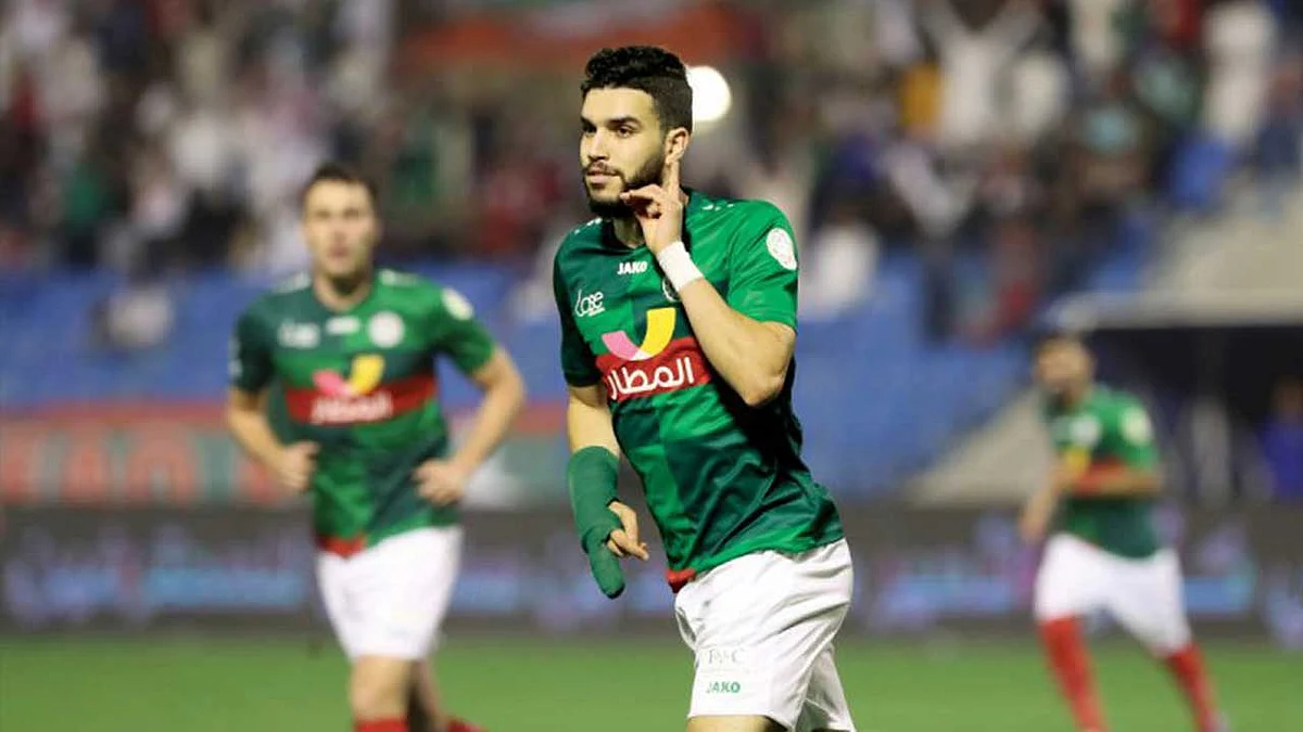 نادٍ بلجيكي ينافس الاتفاق على المغربي أزارو
