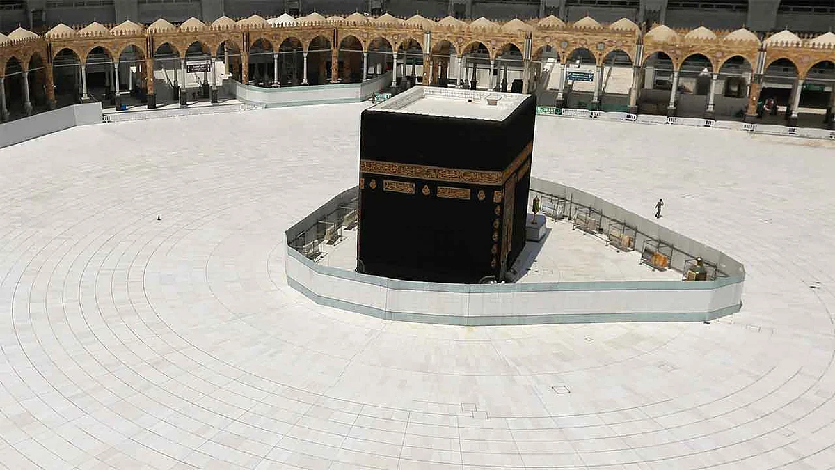 المقام السامي يوافق على إقامة صلاتي التراويح بالحرمين مع استمرار تعليق حضور المصلين