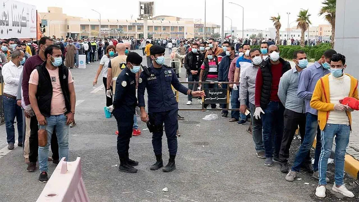 القاهرة تنسق مع الكويت لإجلاء العمالة المصرية المخالفة