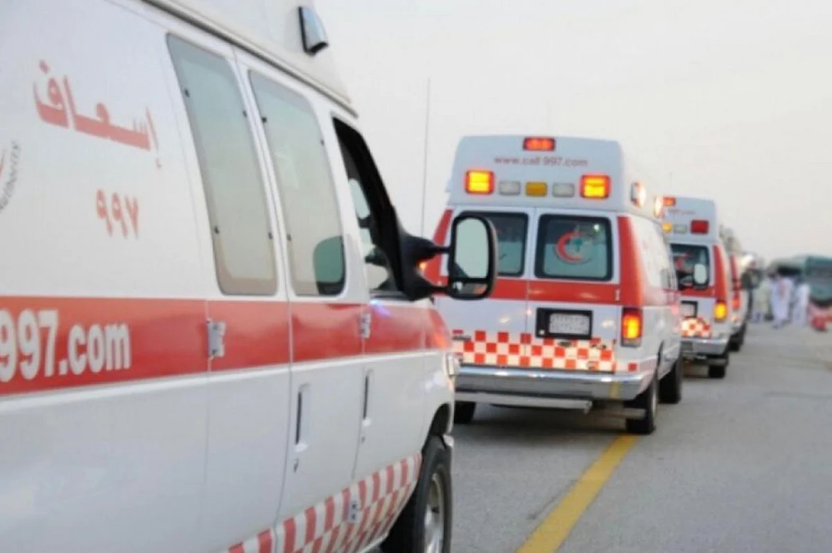 انقلاب مركبة على طريق «الملك عبدالعزيز» بجدة ونقل المصابين للمستشفى
