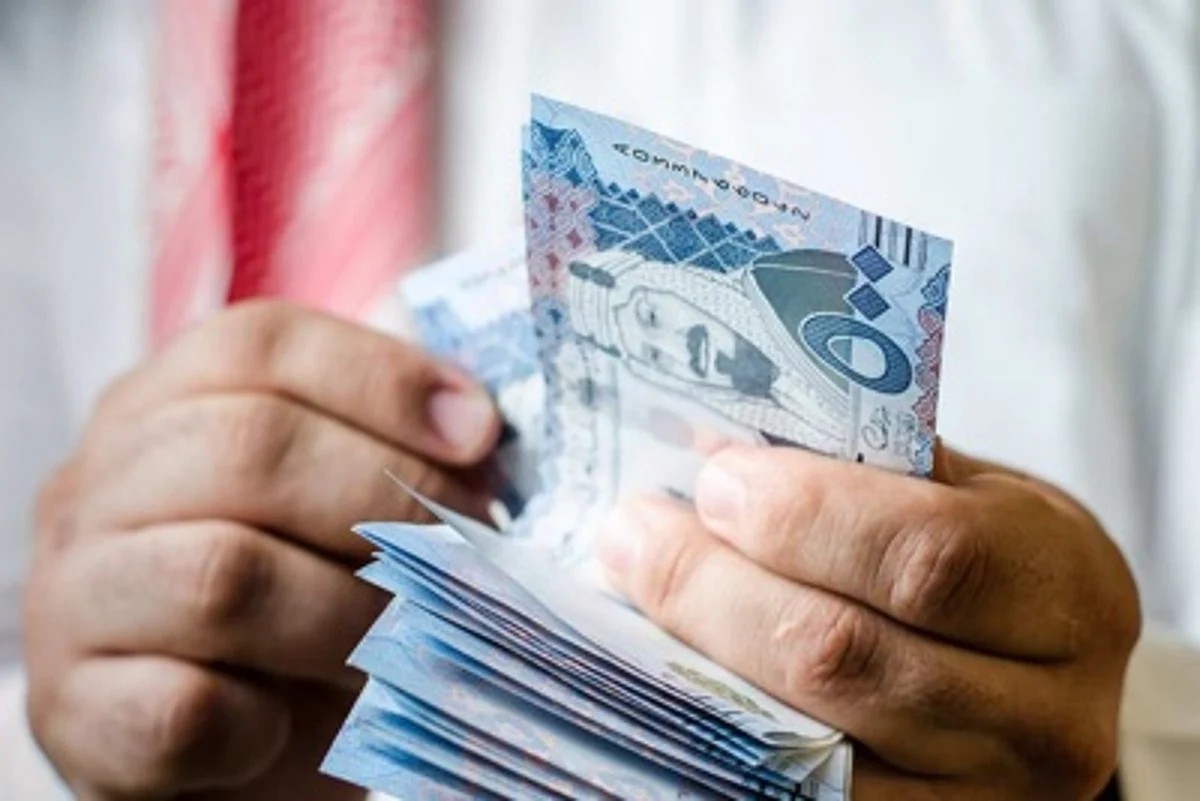 بقيمة قاربت 20 مليون ريال.. "فرجت" تسدد 1299 فاتورة لأصحاب قضايا مالية