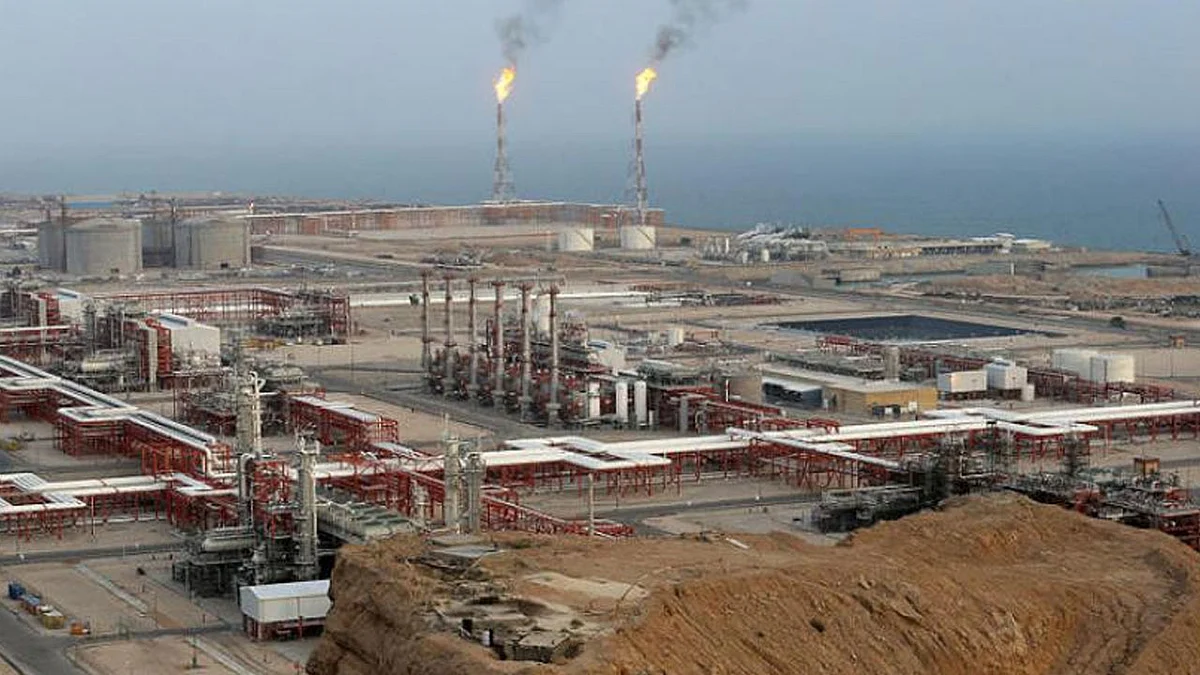 مركز حكومي: واردات الصين من النفط الخام سترتفع 2%