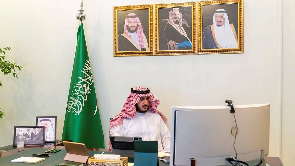 بالصور.. أمير الجوف يستعرض أعمال لجنة تقييم مساكن العمالة الوافدة