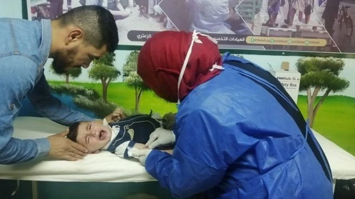 بالصور.. عيادات مركز الملك سلمان للإغاثة تواصل تقديم خدماتها للاجئين السوريين في مخيم الزعتري