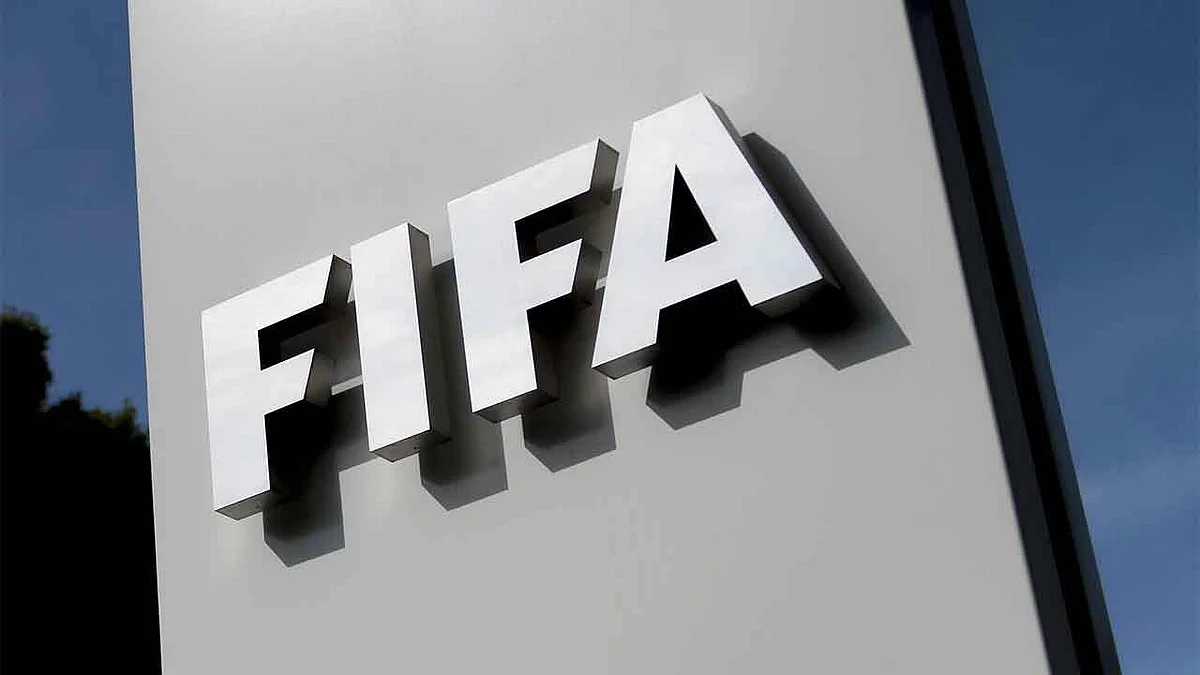 «الجمهور السعودي» على طاولة «فيفا» لتطوير كرة القدم