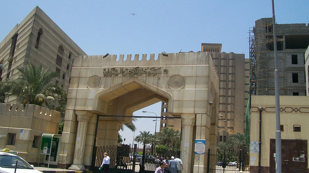 الأزهر يعلن إقامة صلاة الجمعة المقبلة: بأئمة المسجد وبدون جمهور