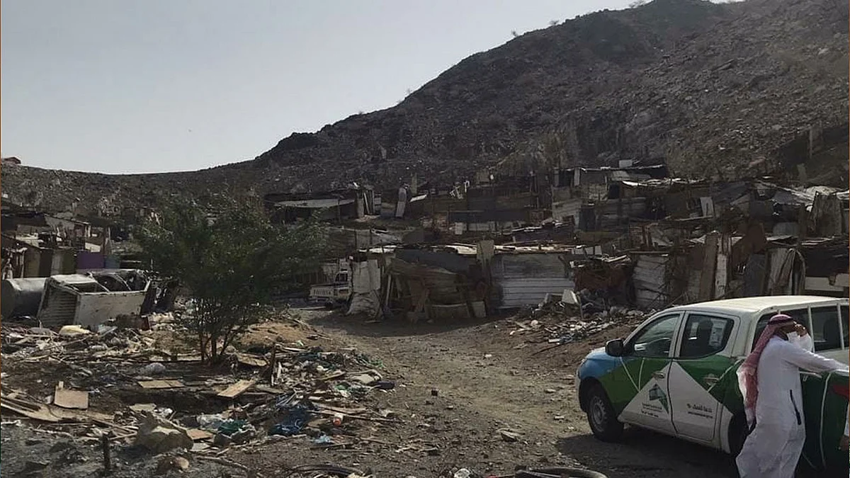 بالصور.. إزالة حظائر المواشي العشوائية ومعاقبة المخالفين