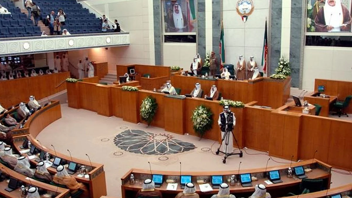 «لا للوافدين».. نواب بالبرلمان الكويتي يهاجمون الحكومة