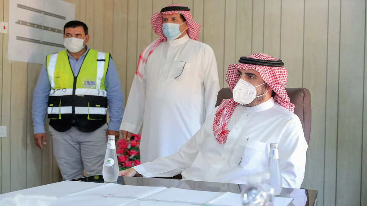 أمير الجوف يقف على المشاريع التنموية ويؤكد أهمية التنفيذ وَفْق المعايير المعمول بها