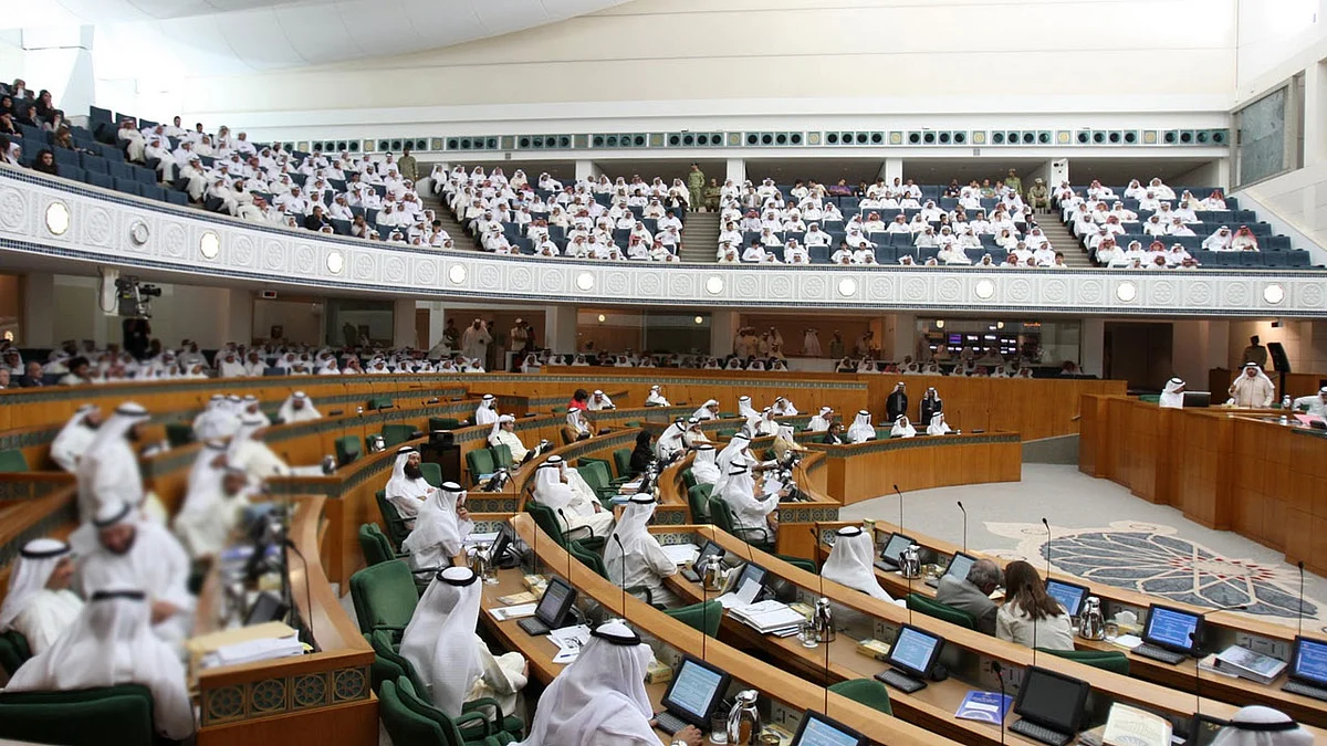 بالأغلبية.. مجلس الأمة الكويتي يرفض طرح الثقة بوزير المالية