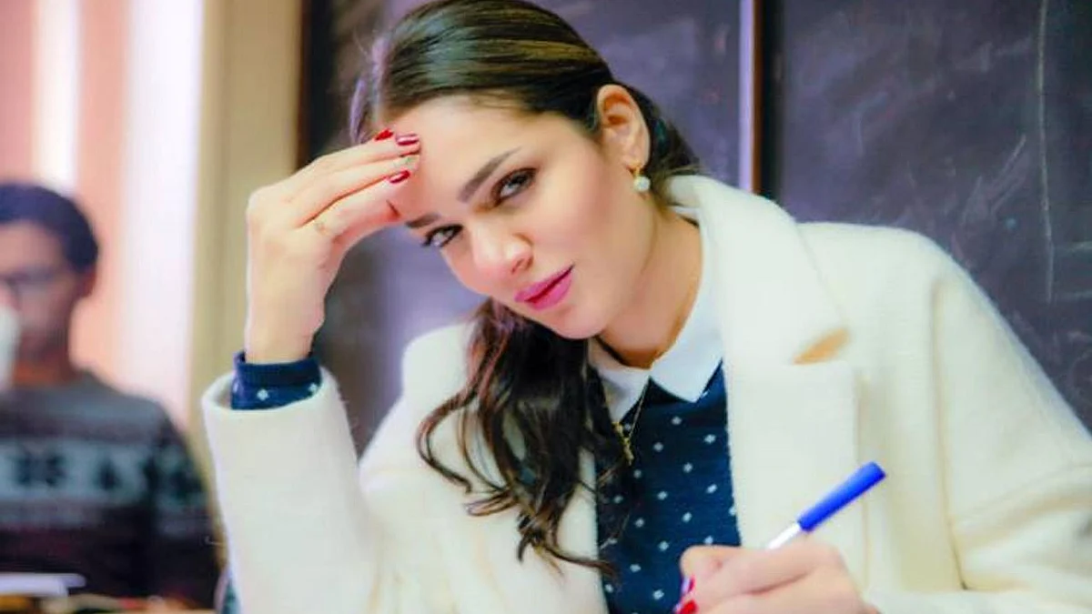 مرض السرطان ينهي حياة الإعلامية الشابة بيلا كشك