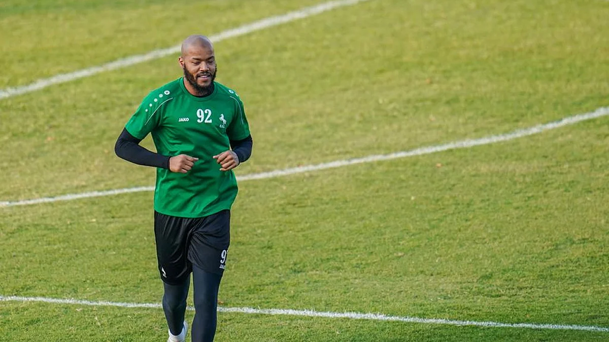 الاتفاق يبدأ إجراءات قانونية ضد إساءات لاعب الاتحاد مبولحي