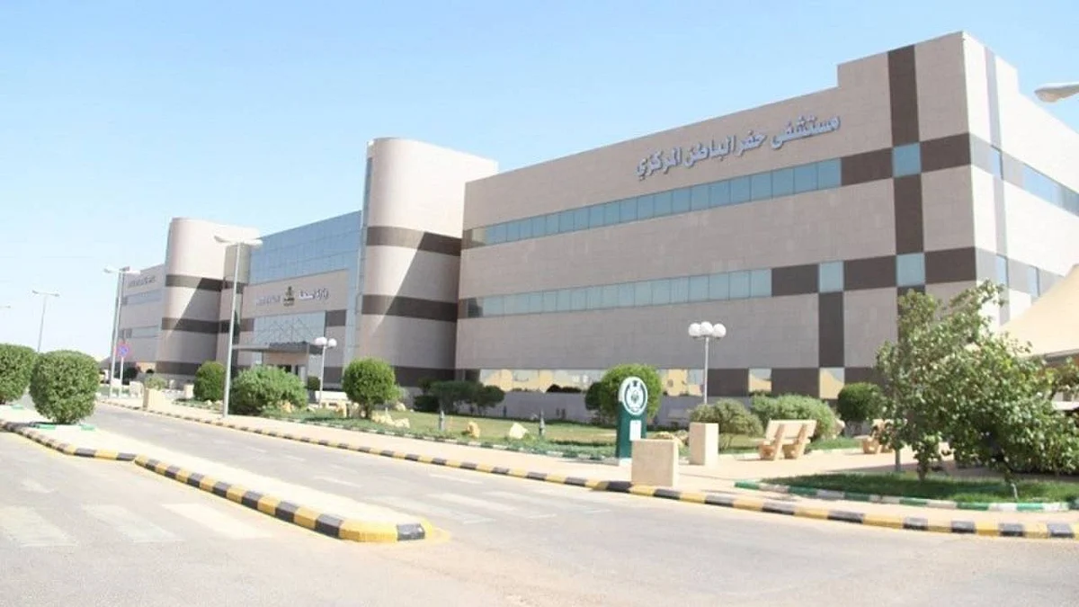 بعمل فتحة في الجمجمة لإزالة الخراج.. إزالة تسوس بعظمة الأذن لمريض في حفر الباطن