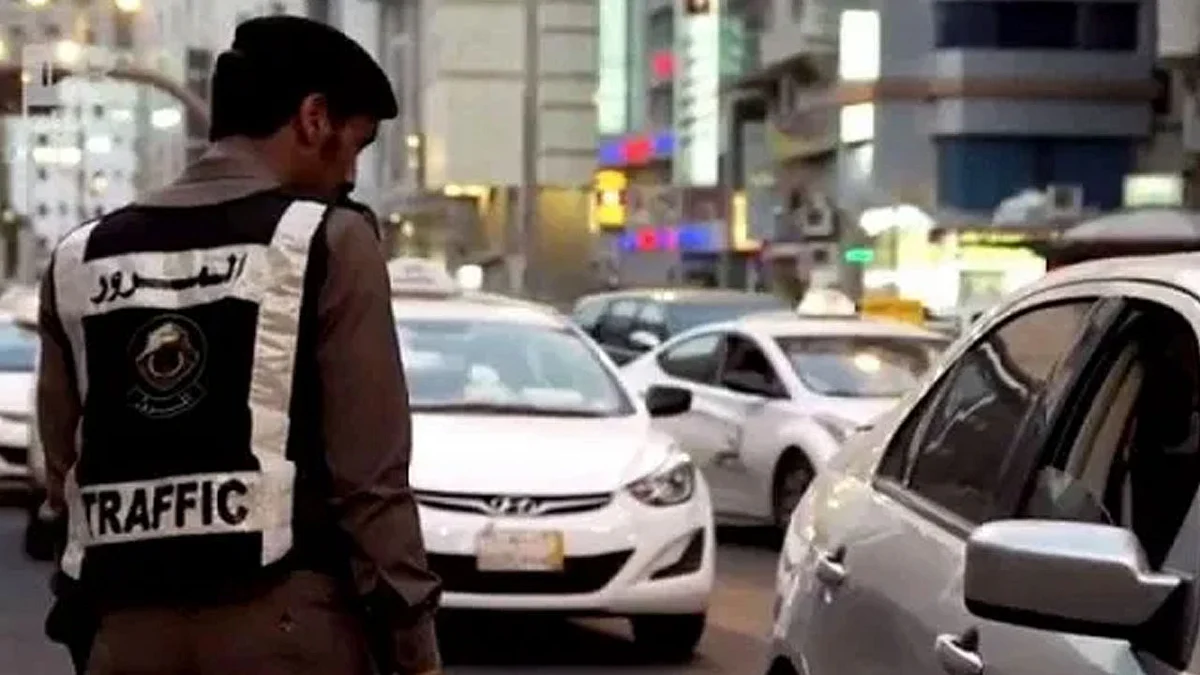 المرور: يجوز للزائر قيادة المركبة داخل المملكة بـ«شرط»