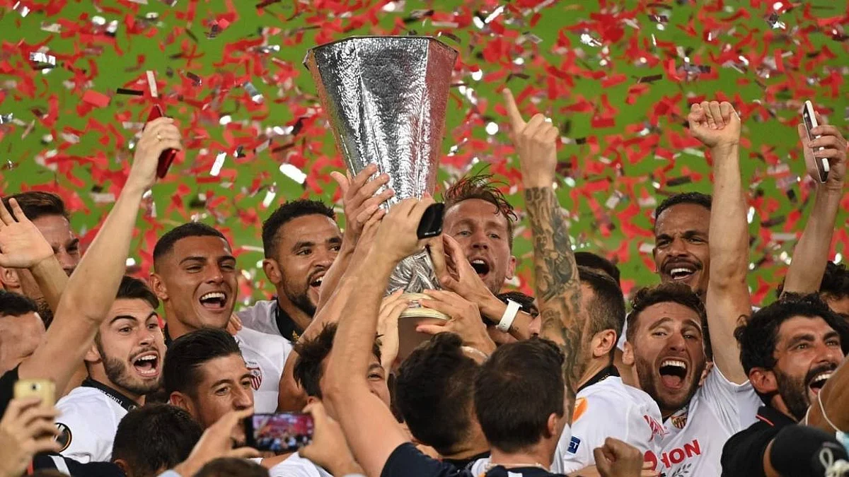 قرعة «يوروبا ليج» تخدم الكبار.. وميلان في نزهة قارية