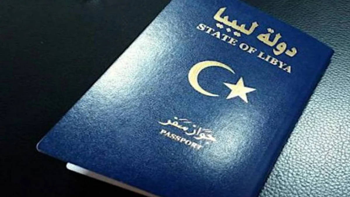 بجواز سفر مزور.. هروب مسئول كبير بحكومة الوفاق الليبية