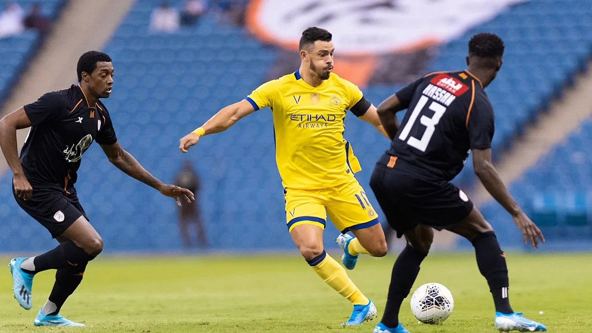 النصر يواجه الشباب وسط غيابات كورونا.. ويسعى إلى إيقاف نزيف النقاط