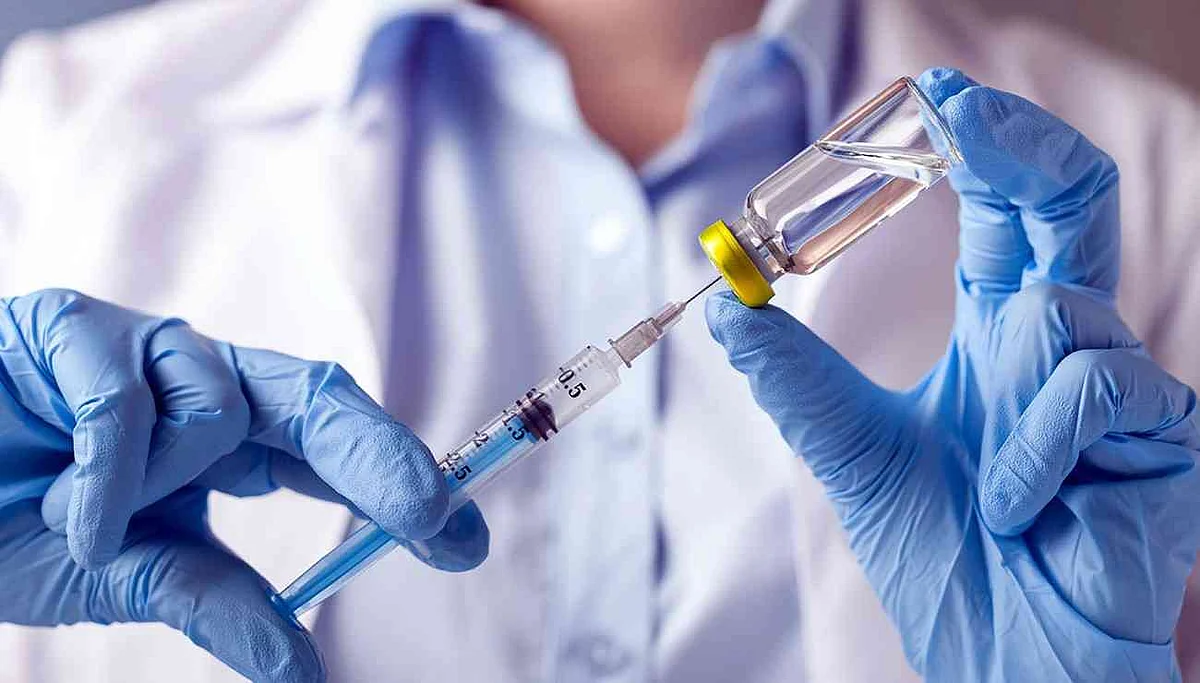 لقاح جامعة أوكسفورد ضد كورونا.. تضارب حول موعد طرحه.. وجدل بشأن قضائه على الفيروس