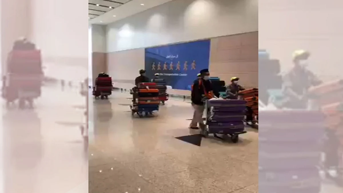 بالفيديو.. وصول مجموعة من معتمري الخارج إلى مطار الملك عبدالعزيز الدولي