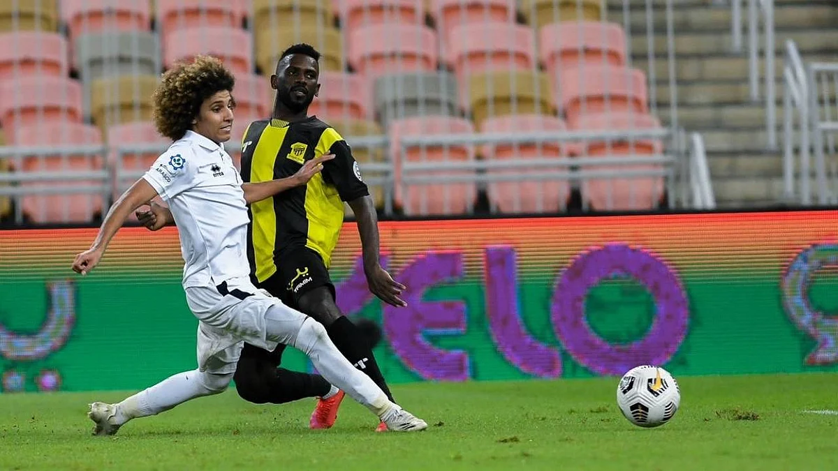 الشباب يتحدى الاتحاد في قمة استعادة الأمجاد