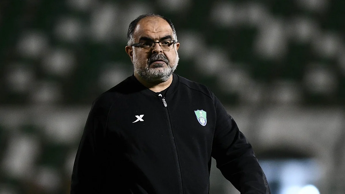 طبيب الأهلي الجديد ينضم للفريق قبل مواجهة ضمك