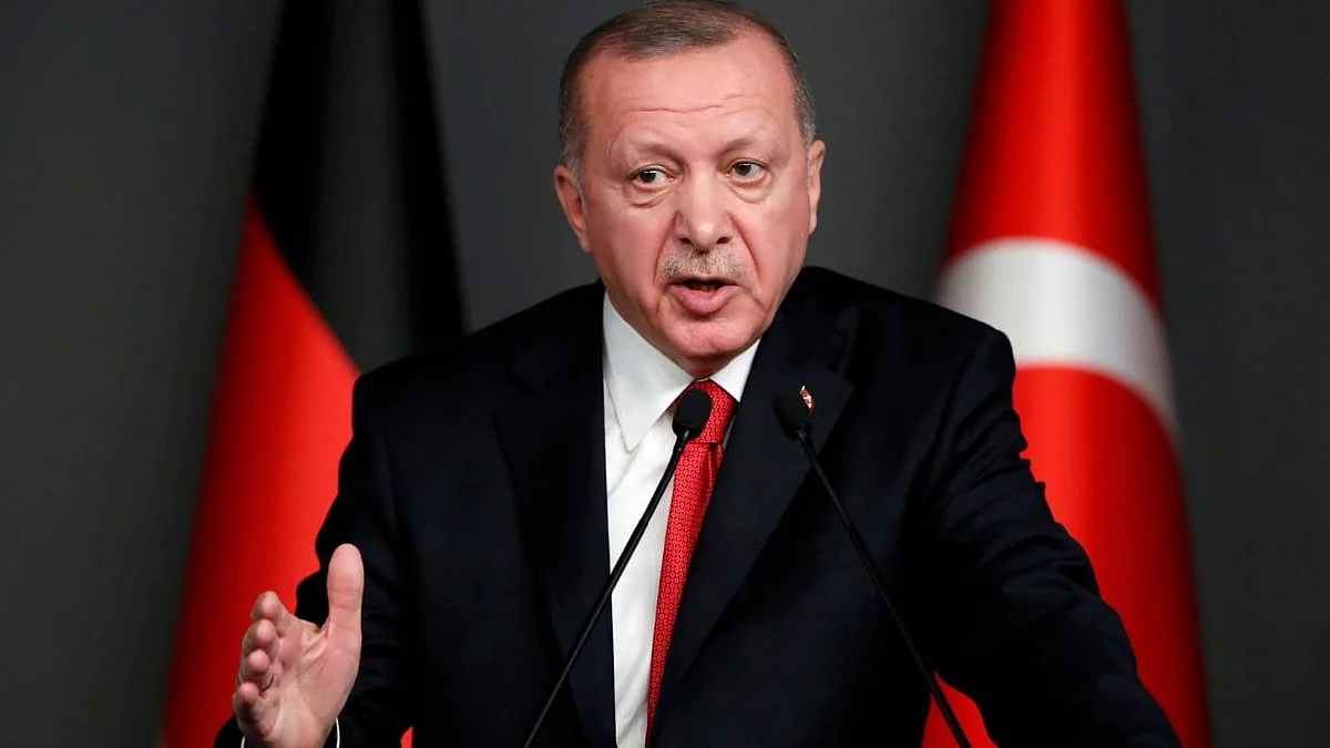 بالفيديو.. موقف محرج لأردوغان بعد تعطل أول محرك هليكوبتر تركي على الهواء
