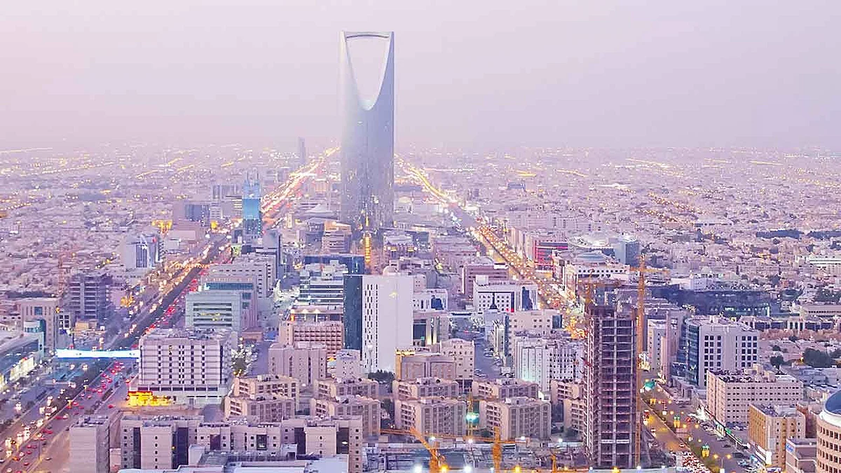 «الحصيني» يتوقع ارتفاع درجات الحرارة بمعظم المناطق.. ويحدد موعد انخفاضها