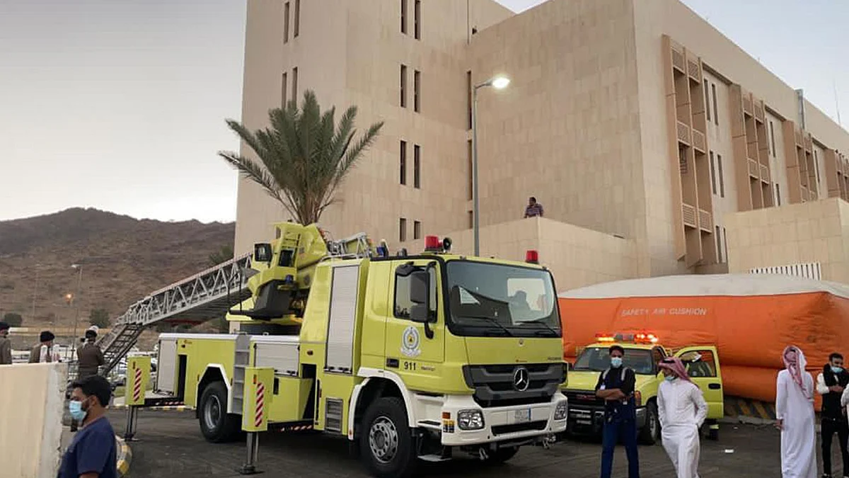 مريض بمستشفى الملك عبدالعزيز بالطائف يقفز من الطابق الثالث.. والجهات الأمنية تحقق