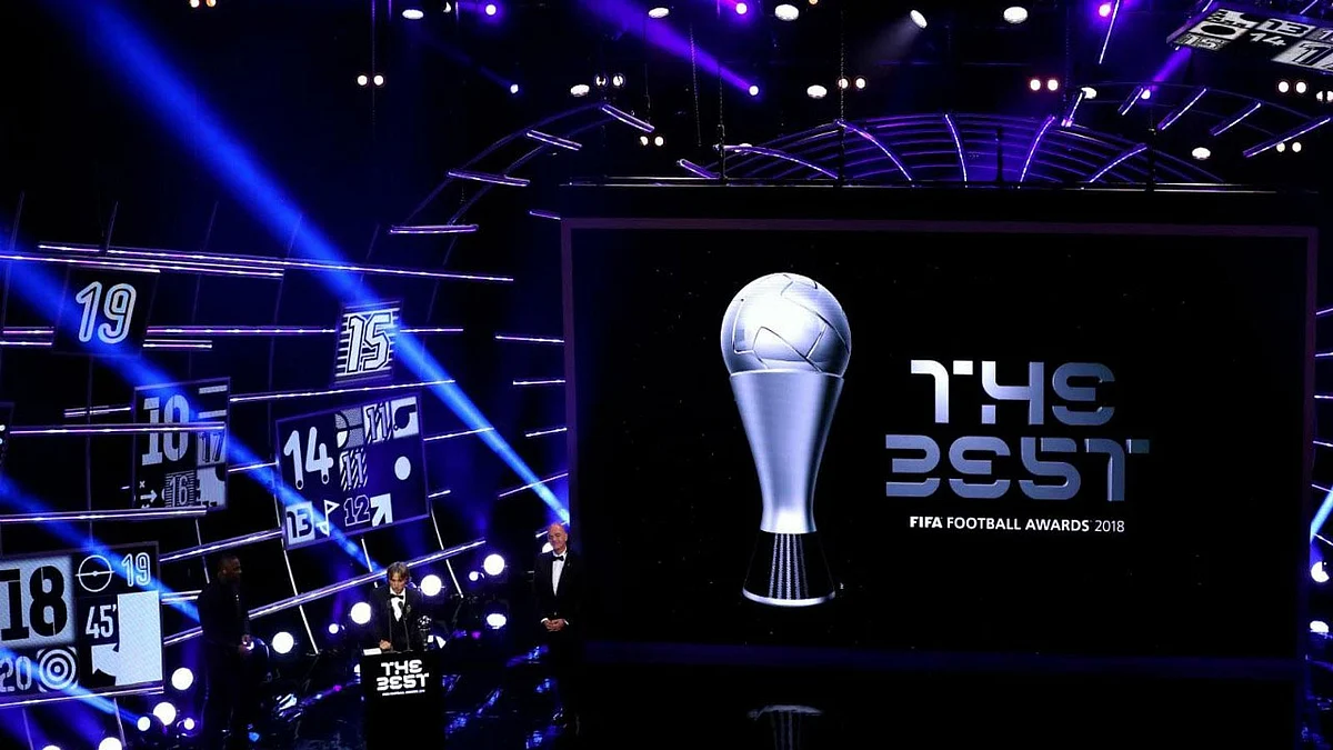 29 عامًا «The Best».. ميسي يفض الشراكة مع رونالدو.. وبرشلونة يغرد بعيدًا