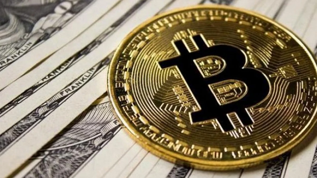 للمرة الأولى.. سعر بيتكوين يتخطى 21 ألف دولار