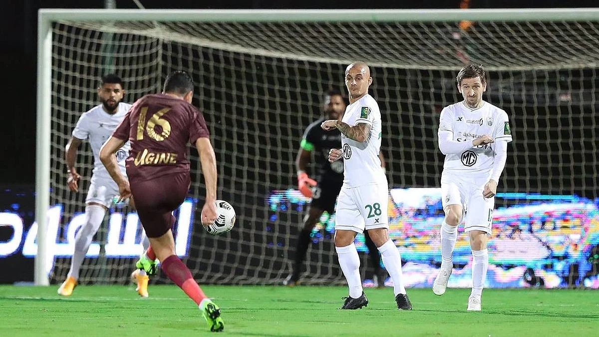 كأس الملك يواصل المفاجآت.. الأهلي يسقط في فخ العين