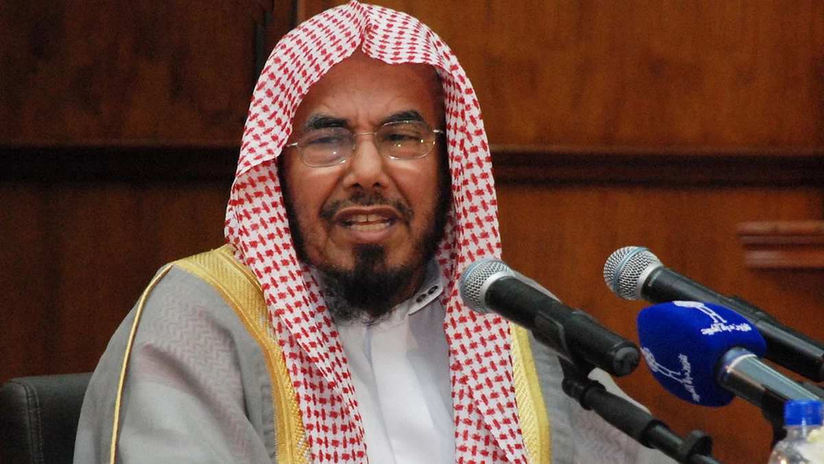 بالفيديو.. الشيخ المطلق: طلاق الواتساب والـ«SMS» يقع لأنه كالمنطوق