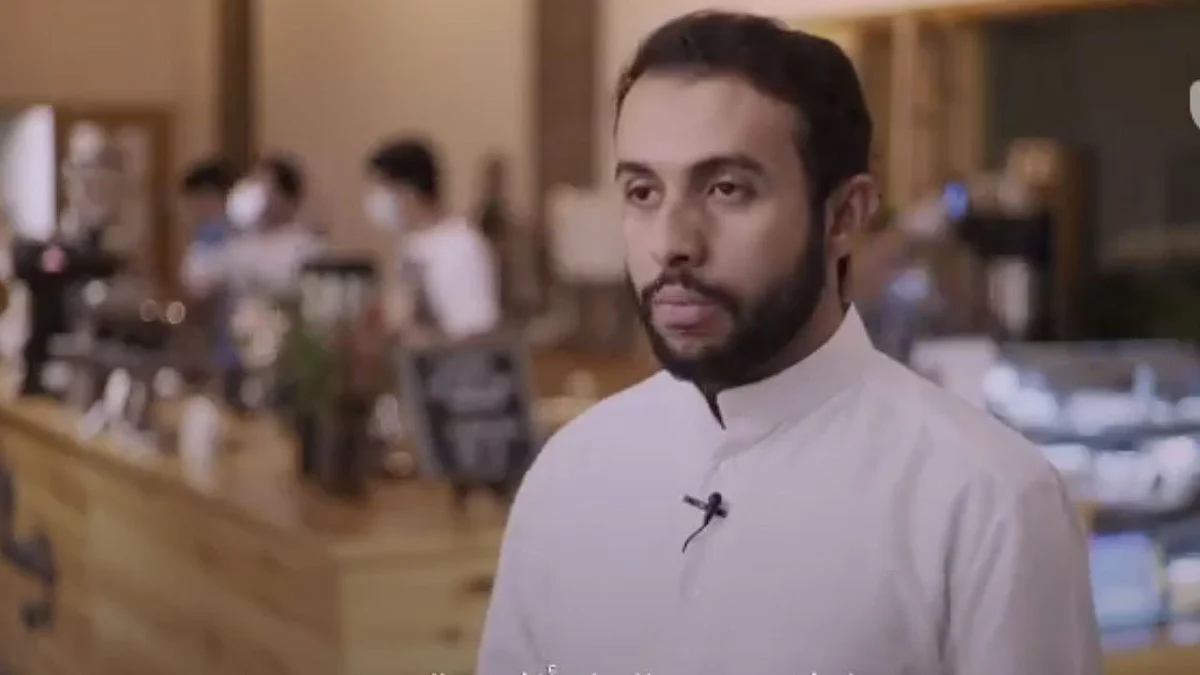 قصة مشعل الشدوخي.. من كشك لخدمة السيارات إلى مورّد للكافيهات