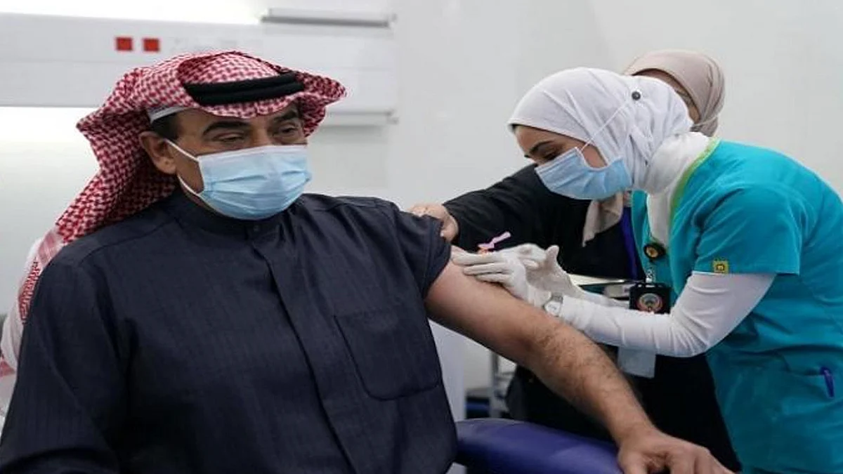 الكويت تبدأ التطعيم ضد كورونا.. ورئيس الحكومة: لقاح فايزر آمن