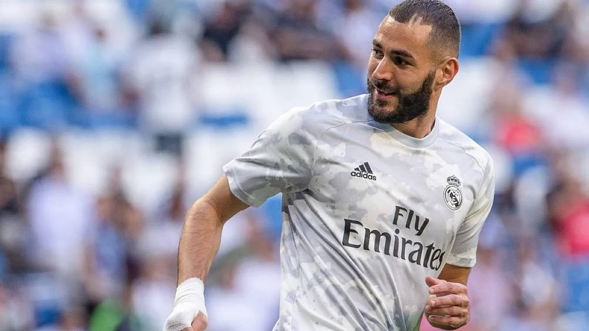 كريم بنزيمة يقترب من التجديد لريال مدريد